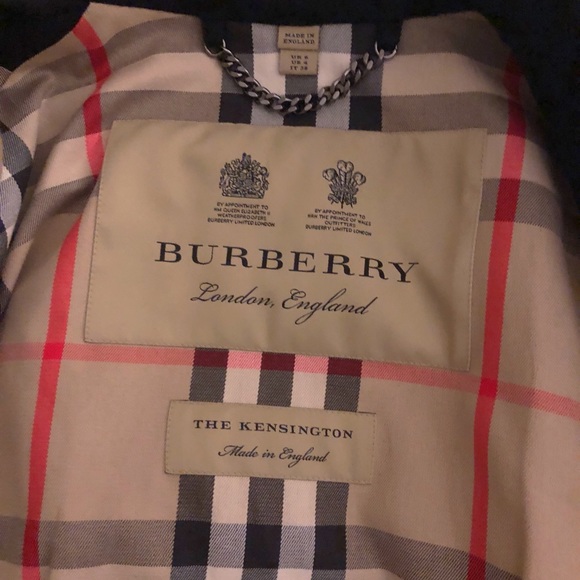 SOLD Burberry Kensington Trench Coat - Picture 6 of 8